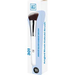 Ilū Angled Blush Kabuki Brush 301 1ud