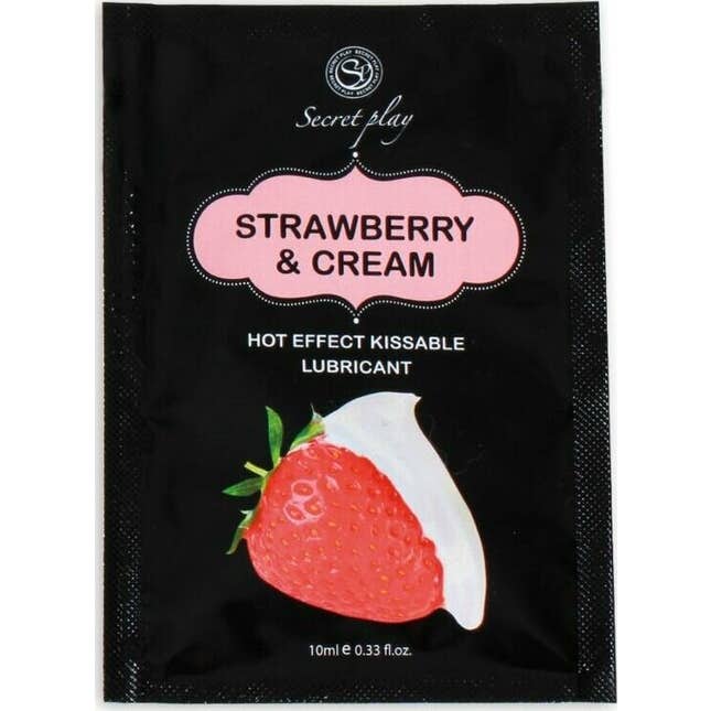 Secret Play 2 en 1 Lubricante y Aceite Fresas Nata 10 ml