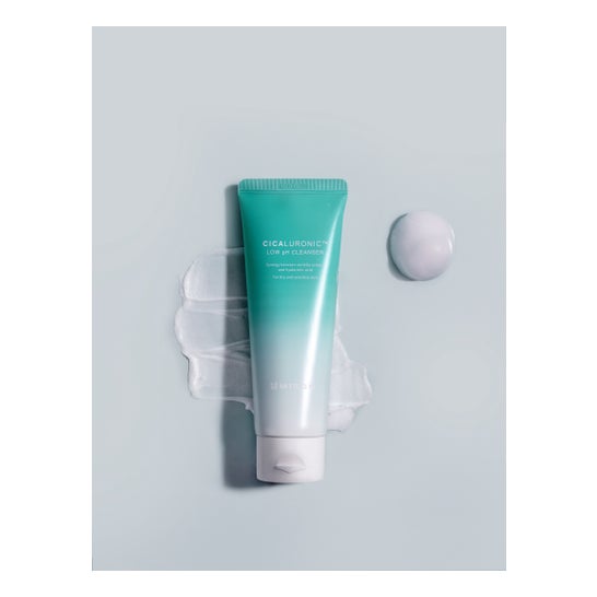 Mizon Cicaluronic Low pH Cleansing Foam 120ml
