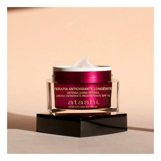 Atashi Antiossidante Cellulare Anti-invecchiamento 50ml + Crema Idratante SPF15 50ml Atashi Antiossidante Cellulare Anti-invecchiamento 50ml + Crema Idratante SPF15 50ml