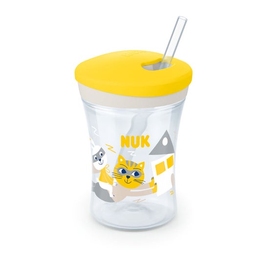Nuk Action Cup 12m+ 1ud