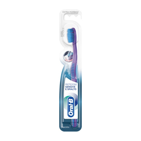 Oral-B Toothbrush Mangive Gums Soft Nail Polish
