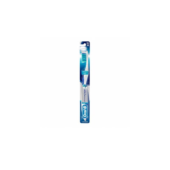 Oral-B Cross Action 40 spazzolino da denti adulto setole medie 1pz