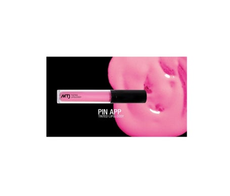 Aplicación de pin de brillo de labios teñido